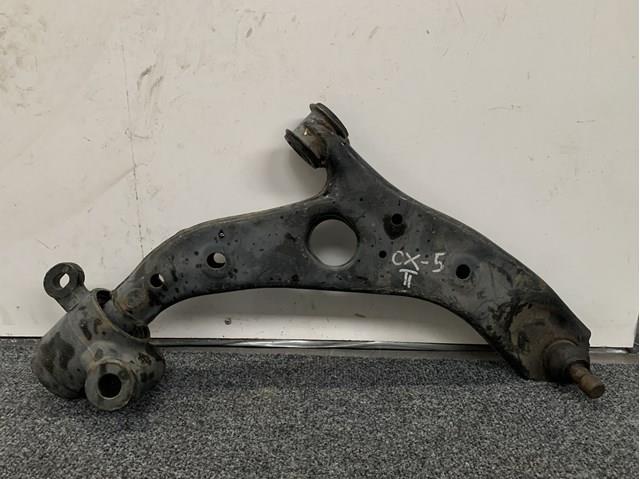 Правий важіль передній нижній підвіски KB7W34300H MAZDA