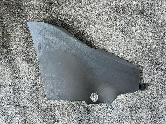 Декоративна накладка центральної консолі KB7W64230A02 MAZDA