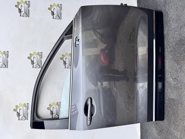 Пасажирські передні двері KBY05802XE MAZDA