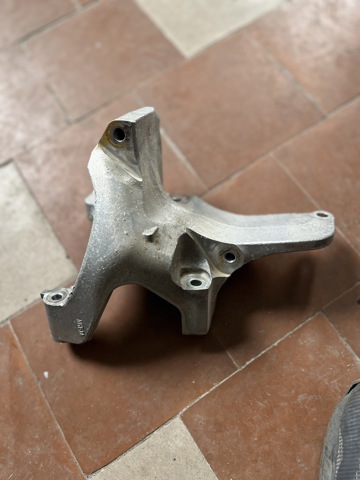 Кронштейн кріплення генератора 119106RC2A NISSAN