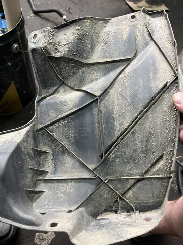 Захист заднього бампера 525910D550 TOYOTA