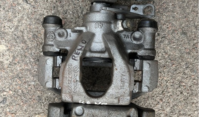 Супорт гальмівний задній правий 8200735277 RENAULT