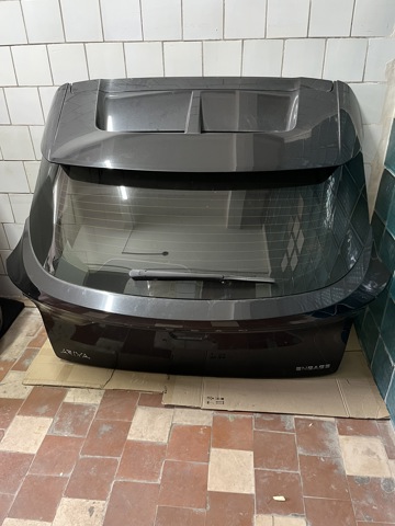 Задні двері багажника 9001A5MB0C NISSAN