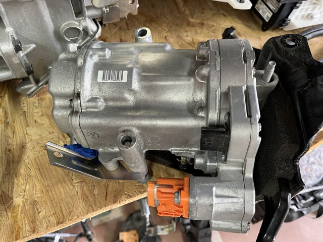 Компресор кондиціонера 926005MP0A NISSAN