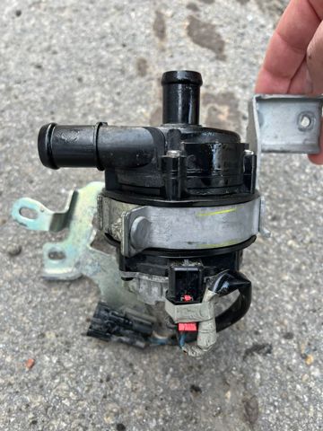 Насос охолодження MH0115711 MAZDA