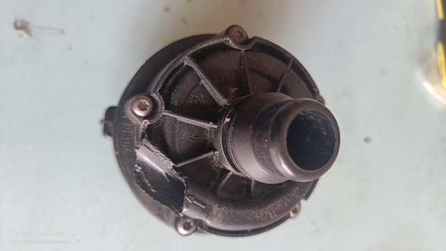 Помпа водяна, (насос) охолодження, додатковий електричний 11518651288 BMW