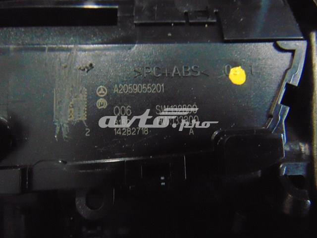 Блок кнопок центральної консолі A2059055201 MERCEDES