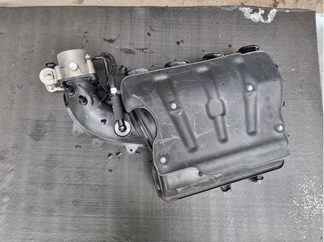 Колектор впускний 68398635AB CHRYSLER