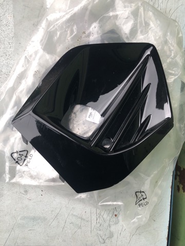 Решітка бампера нижня 16683923XY PEUGEOT