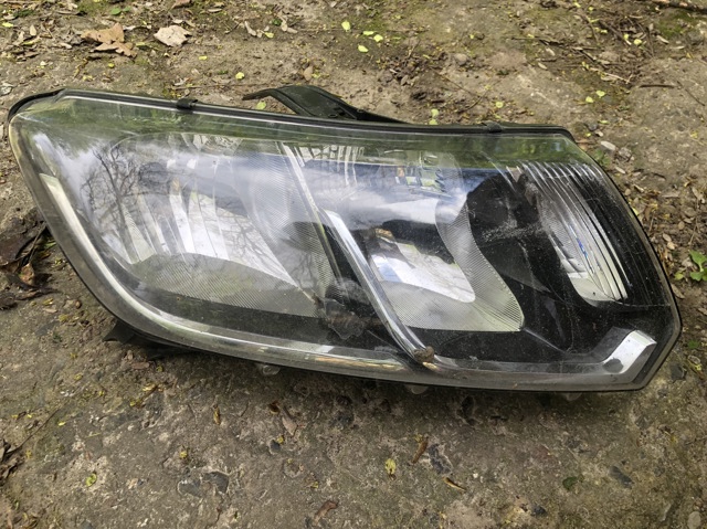 Фара основна права 260105559R RENAULT