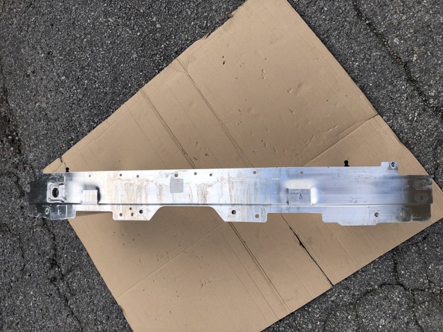 Шина бампера переднього 51115A1A2C9 BMW