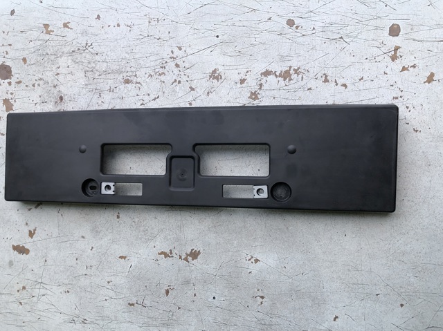 Кріплення переднього номера автомобіля 521140D020 TOYOTA
