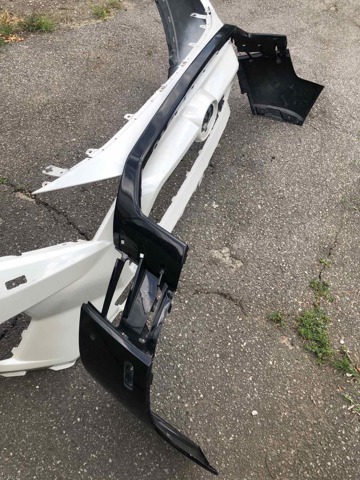 Бампер на авто 521196C932 TOYOTA