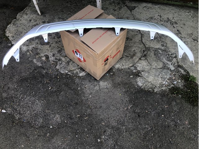 Накладка бампера переднього 5241148060 TOYOTA