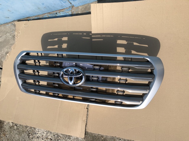 Решітка радіатора 5310160590 TOYOTA