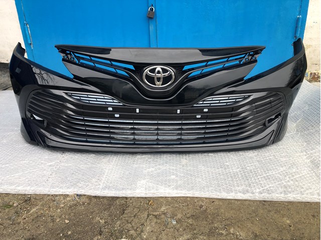 Решітка переднього бампера, нижня 5310233220 TOYOTA