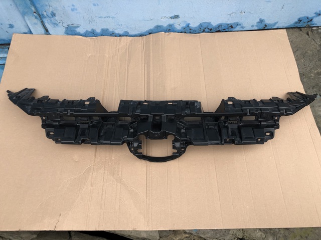 Кронштейн решітки радіатора 5311542010 TOYOTA