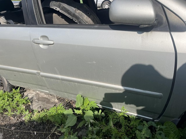 Дверка передня права 6700102171 TOYOTA