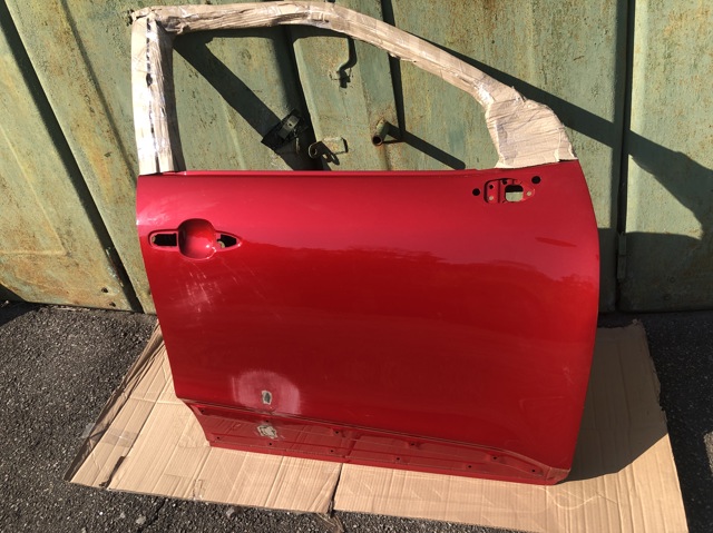 Дверка передня права 67001K2011 TOYOTA