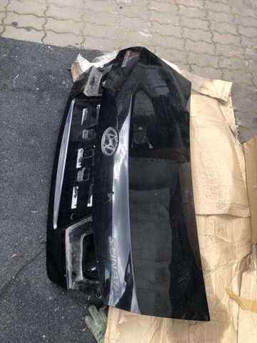 Кришка багажника кузова 692003K022 HYUNDAI