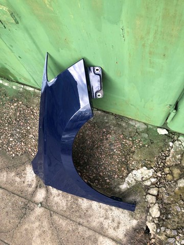 Переднє праве крило 6V0821106 VAG