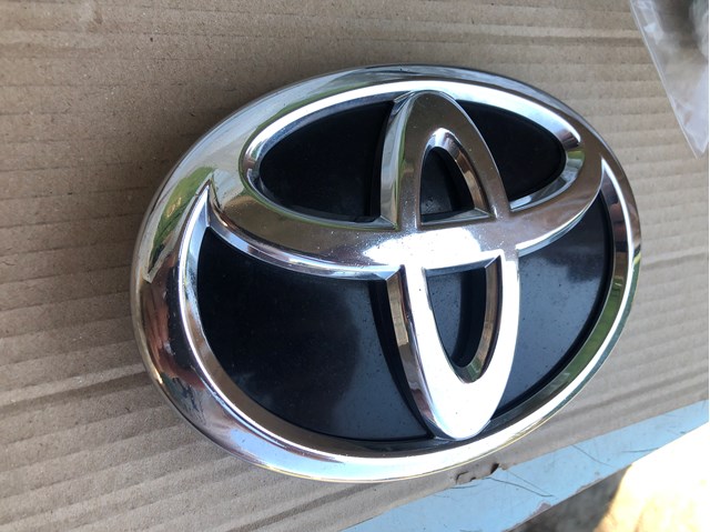 Фірмовий значок решітки радіатора 7531033030 TOYOTA