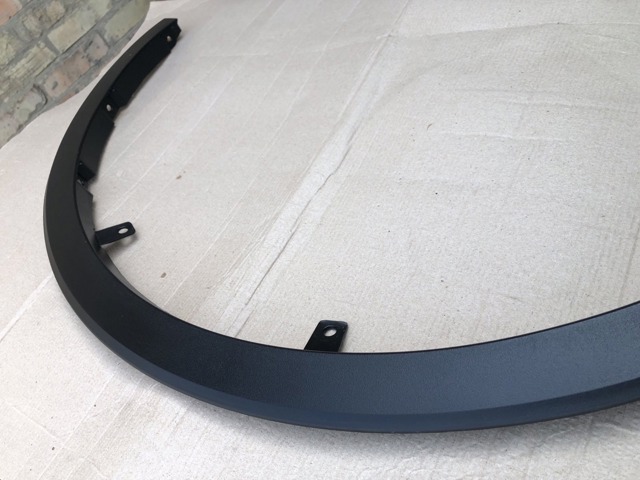 Накладка передньої лівої арки колеса 75602F4010 TOYOTA