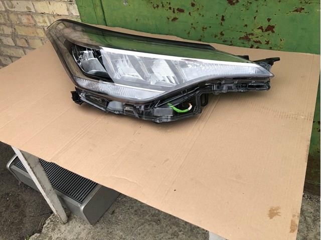 Фара комбінована, передня 81130F4180 TOYOTA