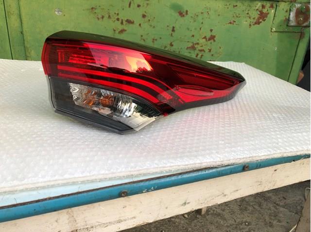 Задній правий стоп 815500E240 TOYOTA