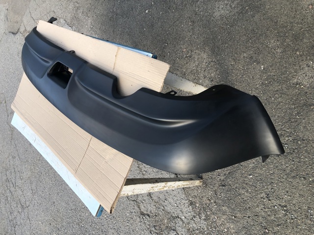 Фартух заднього бампера 850B21KA1A NISSAN