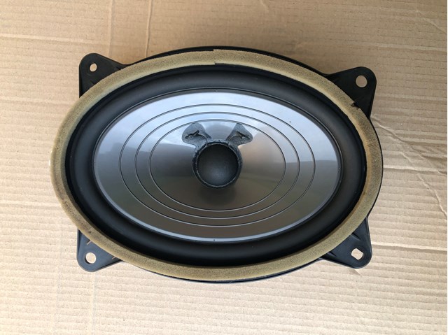 Динамік передньої двері 8616060460 TOYOTA