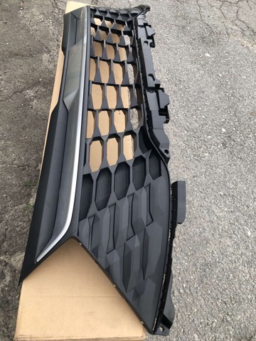 Решітка радіатора 86350R2000HMA HYUNDAI