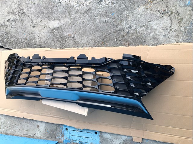 Решітка радіатора 86350R2040CAD HYUNDAI