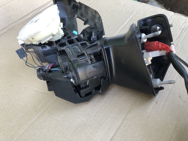 Праве бокове дзеркало 8791060W82 TOYOTA
