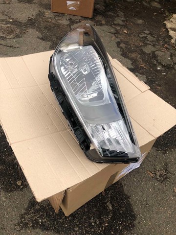Основна фара - вставка 92102H8000 HYUNDAI