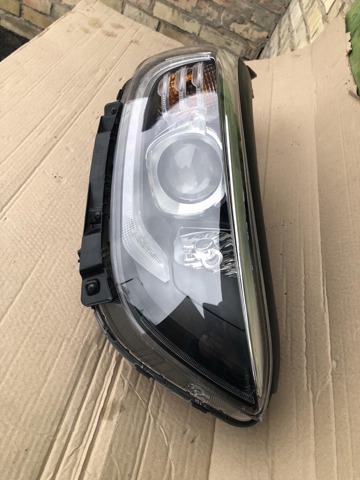 Права блок фара 92102H8500 HYUNDAI