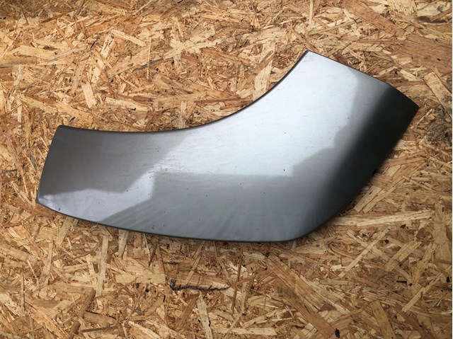 Молдинг арки колеса заднього, правий 93820VD43A NISSAN
