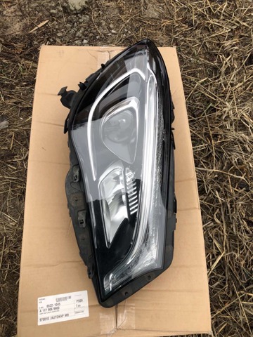 Фара передня права A1179069900 MERCEDES