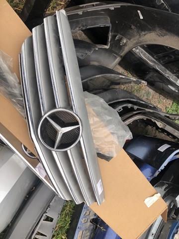 Решітка A1698800783 MERCEDES