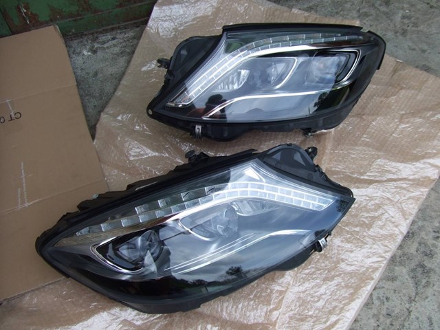 Фара правая A2229061804 MERCEDES
