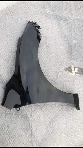 Переднє праве крило BBP852111B MAZDA