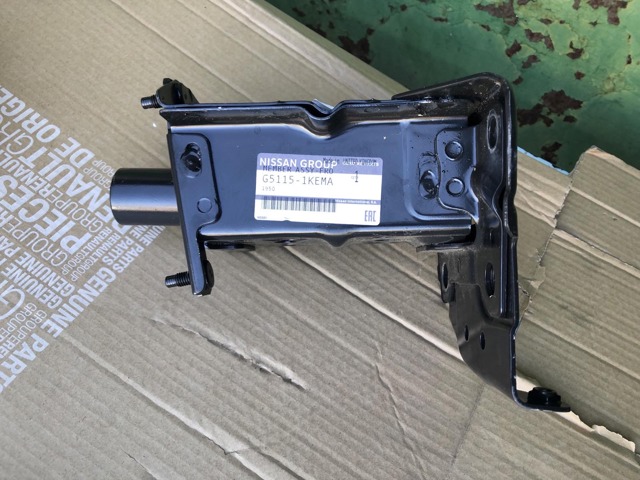 Кронштейн підсилювача переднього бампера G51151KEMA NISSAN