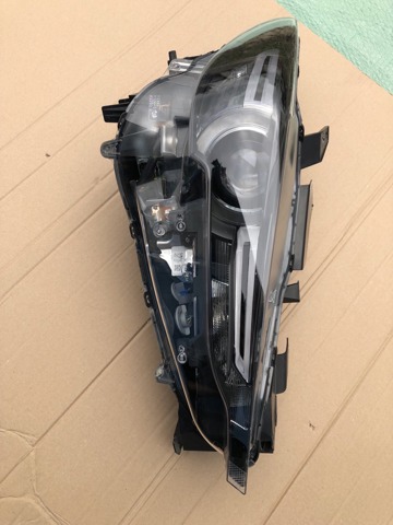Фара правая KB8N51031H MAZDA