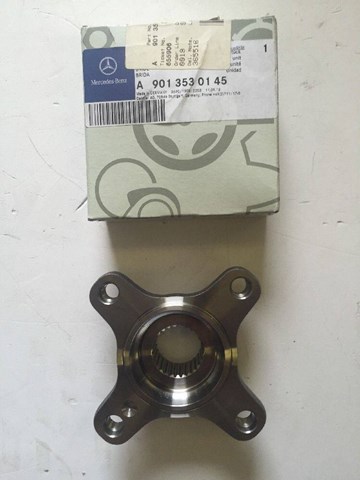 Фланець хвостовика заднього редуктора A9013530145 MERCEDES