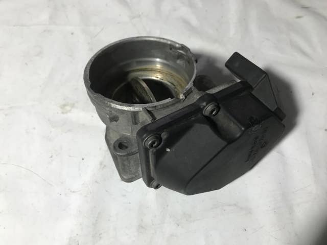 Заслінка повітряна 03G128063G VAG