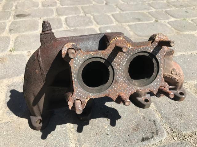 Колектор випускний 06A253033H VAG