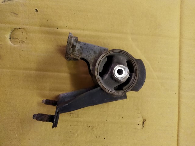 Опора двигуна задня 1237137250 TOYOTA