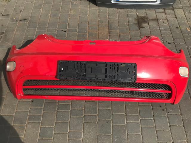 Бампер передній в зборі 1C0807221D VAG