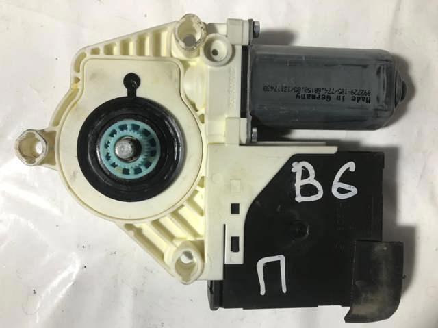 Двигун склопідіймача двері передньої, лівої 1K0959793M VAG