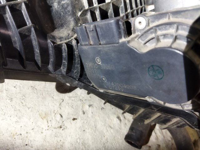 Заслінка повітряна 2203037060 TOYOTA